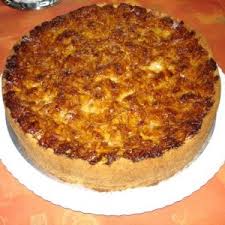 Ofen auf 180° vorheizen (umluft 160°), die äpfel schälen, vierteln und entkernen und danach in kleine stücke schneiden. Apfel Rahm Kuchen Gebrannte Mandel