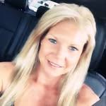 Kelly Carrel's Instagram, Twitter & Facebook