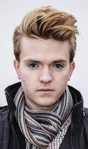 20 Selected Haircuts For Guys With Round Faces Mens Haircuts Blonde Blonde Hair Boy Quiff Hairstyles