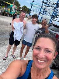 Excited to be back at it tomorrow after a weekend with family! I'm fully  rested recharged and all carbed up! So let's do Tuesday Upper Body and  Burn. Favorite upper body lifting