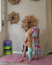 Jun 20, 2021 · international day of yoga is celebrated worldwide, every year, on the june 21. Mum Branded Self Important For Bizarre Breastfeeding Technique Mirror Online