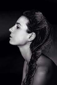 Black And White Self Portrait Of Yentl Van Der Zee Blackwhite Black White Photography Portrait Si Portrait Profile Portrait Black And White Self Portrait