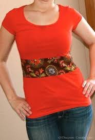 Add Some Creative V Shape To The Added On Piece To Make The Shirt Longer Discover Create Live How To Lengthen A Shirt Diy Clothes Clothes Sewing Clothes