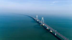 Jembatan ampera, sebuah jembatan megah sepanjang 1.177 meter yang melintas di atas sungai musi yang menghubungkan daerah seberang ulu dan seberang ilir ini merupakan ikon kota palembang. Jembatan Laut Terpanjang Di Dunia Ulasan Hong Kong Zhuhai Macao Bridge Hong Kong Cina Tripadvisor