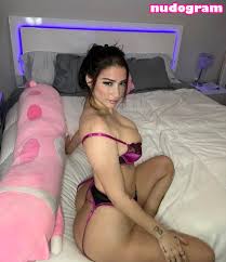 shannonlimaofficial  shannonsnightlifee  thecamarogirl99 Nahé uniklé  OnlyFans foto 15 - Nudogram v2.1