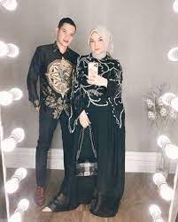 20 variasi model lengan gaun kondangan anti mainstream model kebaya lengan pendek modern mewah ini hadir dengan banyak warna dan kombinasi 32 model kebaya lengan pendek terbaru 2020 inspirasi kemeja lengan pendek lagi lagi sesuai namanya kamu sudah bisa menebak baju satu. 12 Inspirasi Baju Kondangan Ala Seleb Paling Modis Di 2020