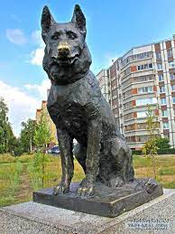tolyatti pamyatnik predannosti hudozhestvennye skulptury pamyatniki strit art