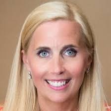 Amanda Kays's Instagram, Twitter & Facebook