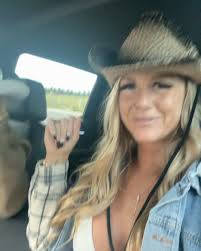 With all the lovely ladies 🥰