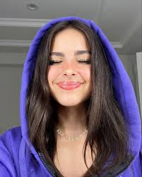 Samia Serrano (scimiatatiaba)