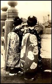 show me the obi the many faces of a maiko s obi literally japanese photography geisha japan