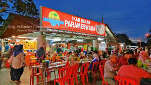 Semalam saye dan family pergi restoran terapung ikan bakar umbai, melaka. Medan Ikan Bakar Pernu Melaka Parameswara