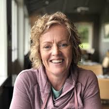 Danielle Durant's Instagram, Twitter & Facebook