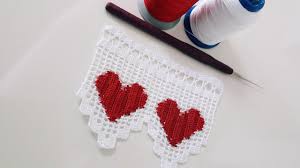 Ip Yurutme Teknigi Ile Kalpli Havlu Kenari Yapimi Bicos De Croche Faceis Croche Pano De Prato Bico De Croche