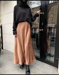 You may become a hijab model by inquiring with agencies where you have seen other women modeling hijabs. Pin Oleh Wissal Addoun Di Kombin Gaya Model Pakaian Model Pakaian Hijab Model Pakaian