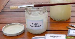 Essbaren Klebstoff Zum Basteln Fur Kinder Selbermachen Ungiftig Wasserloslich Und Haltbar Kleber Selber Machen Basteln Bastelkleber Selber Machen