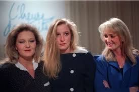 She was previously married to éric lorio and franck chauffroy. L Album De Jeunesse De Marine Le Pen