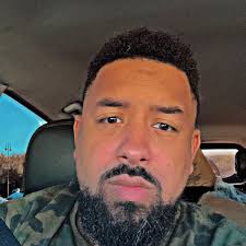 Nine years ago today the Giants beat the undefeated New England Patriots  17-14 to win Super Bowl XLII! 🏆 HIGHLIGHTS 🎥: http://bit.ly/1VLKS4l  PHOTOS 📸: http://bit.ly/2jFfYlP