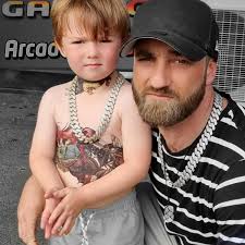 benjamin lloyd (@benjamin_lloyd_returns) • Instagram photos and videos