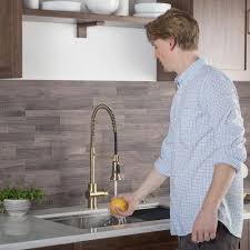 single handle commercial kitchen faucet