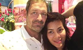 Ngọc Anh 3A viên mãn khi tái hôn với chồng Tây