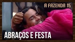 A Fazenda 15: André é recebido com alegria após ser salvo da roça