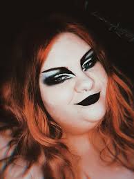 Trad goth makeup inspiration and reference pics