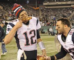 Celebrate Thanksgiving With These Nfl Players Eating Turkey Nfl Players Nfl Nfl Thanksgiving