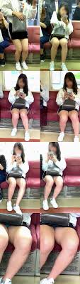 顔出し期間限定版）電車対面パンチラ2019-PRE38-超可愛いJDの健康美脚から見せる水色パンティ が半額 | Xcolle