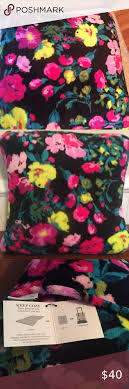 Vera bradley throw blanket in sweethearts and flowers, 50x80, nib. Venta Vera Bradley Pillow Blanket En Stock