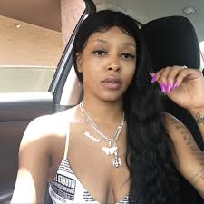 We love that @kellyrowland is at the Happy Place 😁