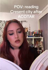 The tension was clearly there between the two of them 😩 #acotar #sara...