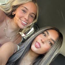 hii i'm sitara & im from orange county, california! i'm 100% committed to  Tennessee and majoring in psych