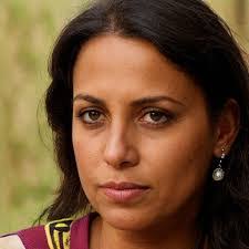 Aisha Summers's Instagram, Twitter & Facebook