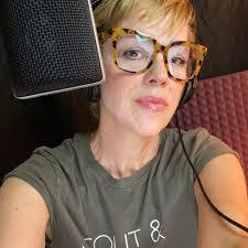 Deanna Anthony's Instagram, Twitter & Facebook