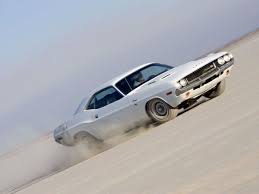 Ein kleines übermütiges game für zwischendurch. Dodge Challenger R T Vanishing Point 1970 White Muscle Car Cars Movie Best Muscle Cars Classic Cars Muscle