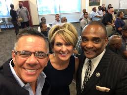 Paul Marc Goulet على X: "Big day @ Las Vegas metro headquarters with Jon  Ponder, metro , grads, media & lots of family. #hopeforprisoners  https://t.co/BILp5KvmD5"