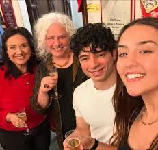 Jodi Kaplan's Instagram, Twitter & Facebook