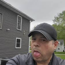 Jamie Peckham's Instagram, Twitter & Facebook