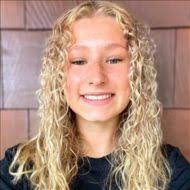 Kirsten Crane's Instagram, Twitter & Facebook