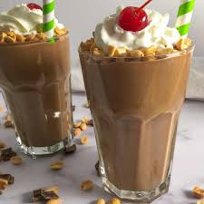 Add peeled banana and avocado to it and blend further. High Calorie Smoothie Peanut Butter Avocado Smoothie For Weight Gain