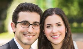 Nicole Lustig's Instagram, Twitter & Facebook