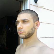 Arielle Barrow's Instagram, Twitter & Facebook