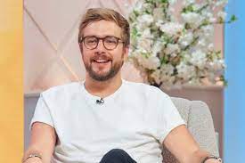 Iain andrew stirling (born 27 january 1988) is a scottish comedian, writer, television presenter, actor, narrator and twitch streamer. Iain S Stirling S Rise To Fame The Comedian S Career History From Stand Up To Love Island London Evening Standard Evening Standard