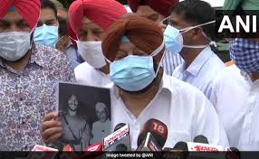 Milkha singh died just 5 days after his wife, former india volleyball captain nirmal kaur passed away due to the same illness at the age of 85. 0yba8ejemolk6m