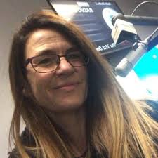 LisaHenbury (@NewslisaHay)