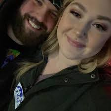 Erin Jepson's Instagram, Twitter & Facebook