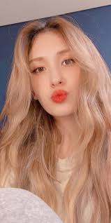 She's best known for finishing first in. Wallpaper Somi Tumblr Posts Tumbral Com