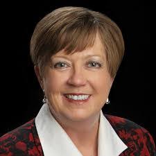 Melinda Hipp's Instagram, Twitter & Facebook