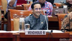Posted by mfradzi uldp at 05:00:00. Mendikbud Nadiem Ungkap Cerita Di Balik Naskah Pidato Hari Guru Yang Viral
